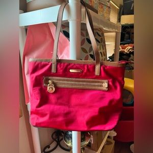 ❤️ Cute Michael Kors Bag